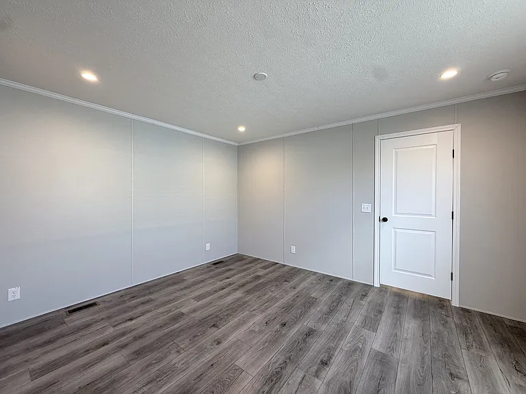 29800 Guilford Cir #152 — Photo 15