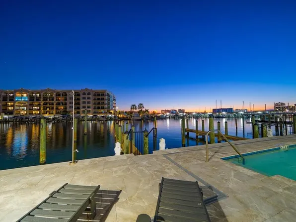 211 Dolphin Point #201, Clearwater, FL 33767
