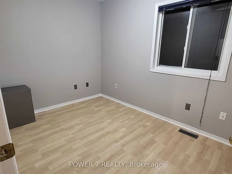 254 Bur Oak Ave — Photo 7