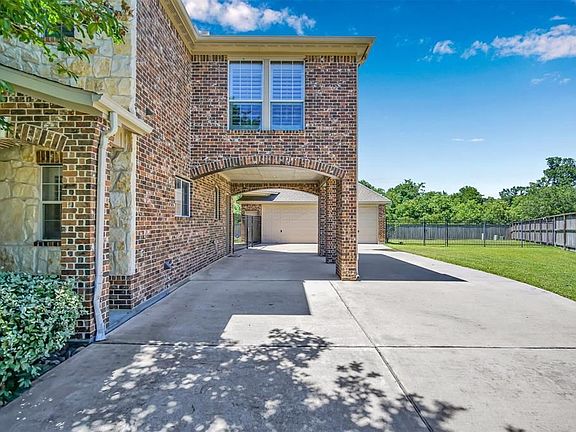 3rd image of 17814 Haven Forest Ct