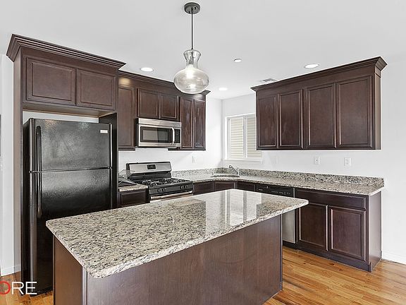 4th image of 45 Union Ave