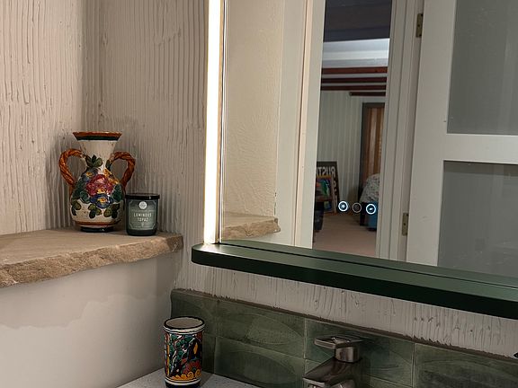 4th image of 2290 Dartmouth Ave #1