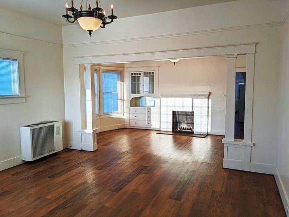 2nd image of 32 Brennan St