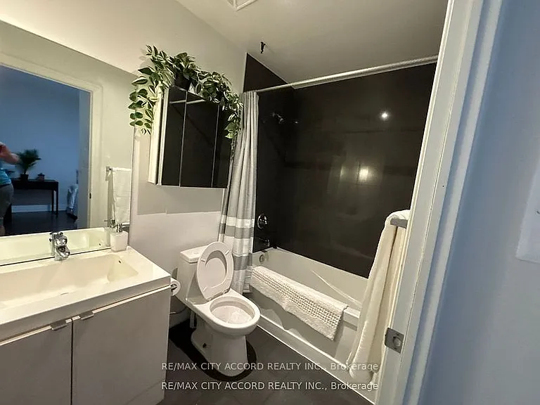8 The Esplanade #1703 — Photo 3