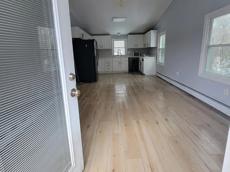 James St — Photo 14
