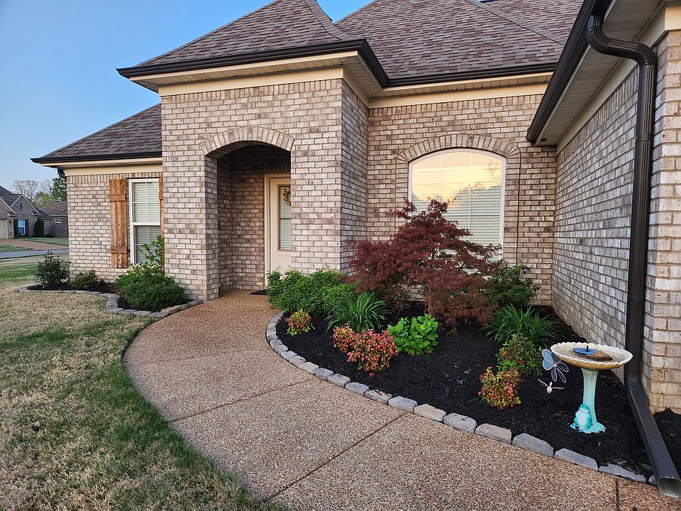 1st image of 2585 Dawnwood Cir N