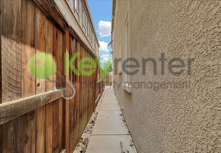1104 Impressionist Loop — Photo 35