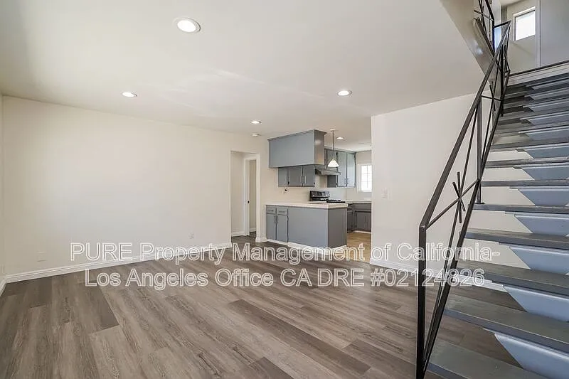 4 bed, 2.0 bath, 1200 sqft, $3,595 — Photo 4