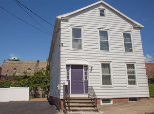 35 Hutton St, Troy, NY 12180