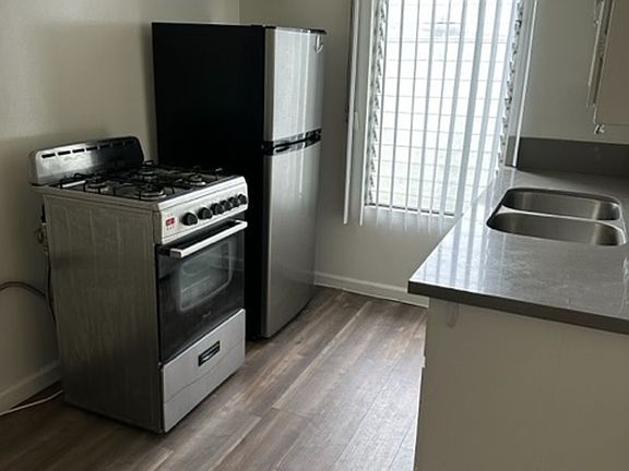 5th image of 3763-67 Motor Ave #8
