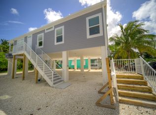 19590 Mayan St, Sugarloaf Key, FL 33042