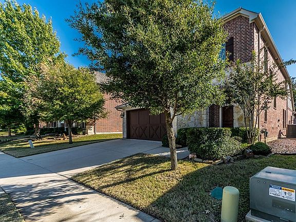 3rd image of 420 Plumwood Way