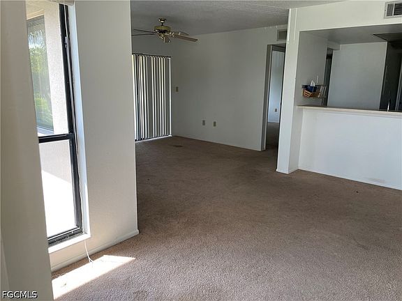 4th image of 1070 Villa Dr APT D201