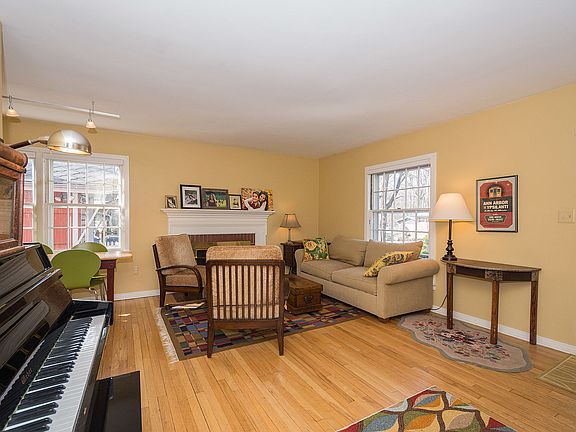 2nd image of 1511 Northwood St