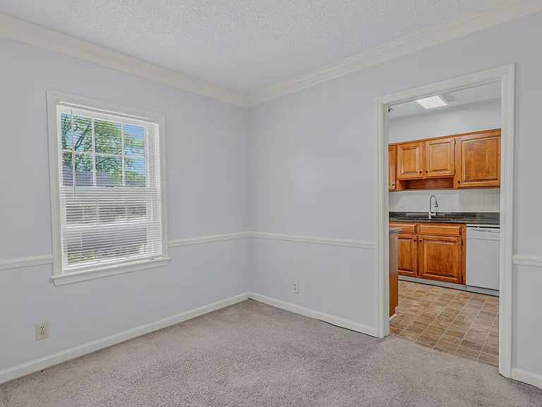 207 Harwell Ave — Photo 14