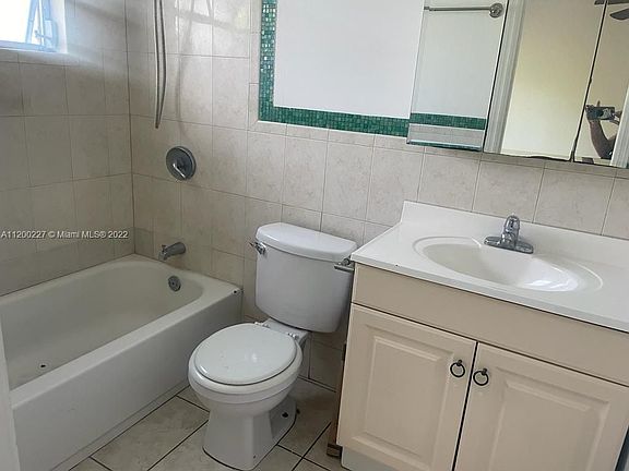5th image of 1860 Venice Park Dr APT 209