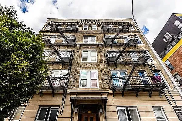 Rented by EXR | media 21