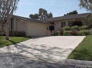 445 Vista Parada, Newport Beach, CA 92660