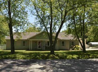 1305 Straesser Ln, Creve Coeur, IL 61610