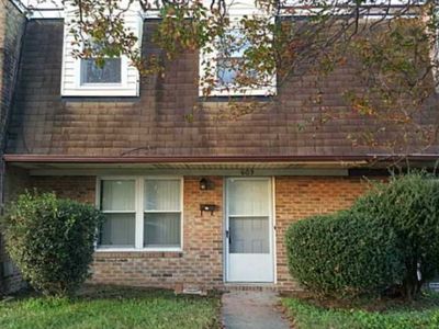 703 Lake Edward Dr, Virginia Beach, VA, 23462