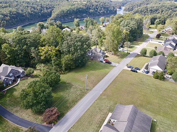 3rd image of 301 Water Cliff Dr