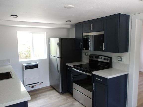 3rd image of 3 E Cottage Ave #105