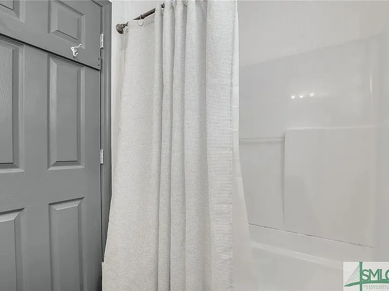 552 - 554 E Macon St — Photo 17