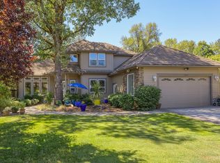 1111 SE Oriole St, Grants Pass, OR 97526