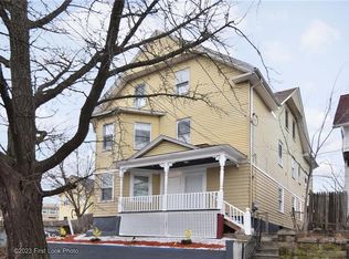 15 Applegate Ln, Providence, RI 02905