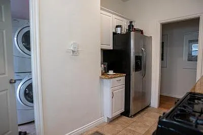1502 E Harvard St — Photo 3