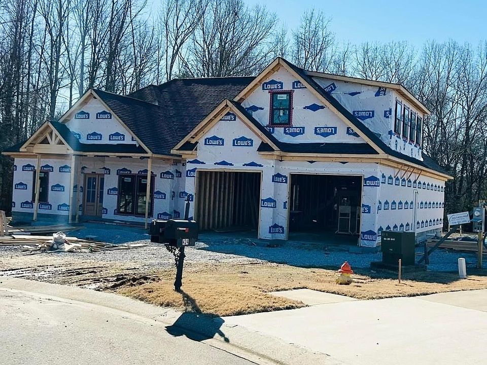 2nd image of 436 Briarwood Dr