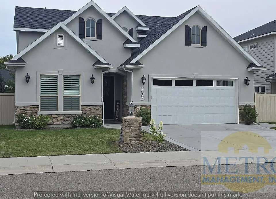 2884 NW 13th St