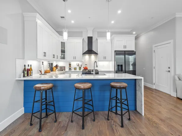 218 Hancock Avenue image 10 of 36