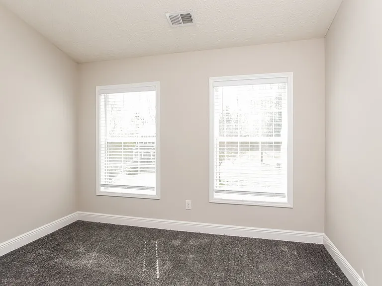 7038 Hillcrest Chase Ln — Photo 13