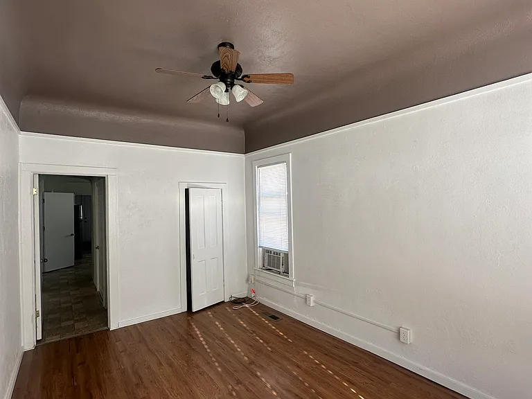 315 N Locke Ave — Photo 5