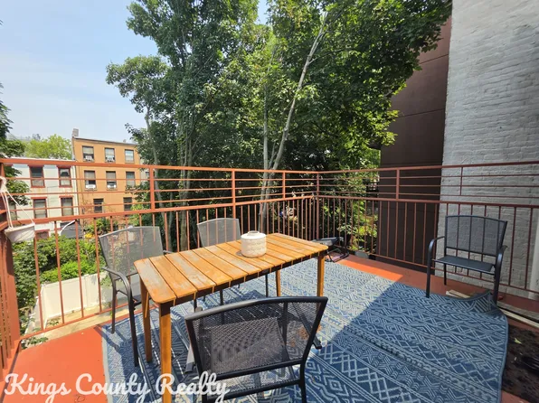 137 Madison Street image 1 of 8