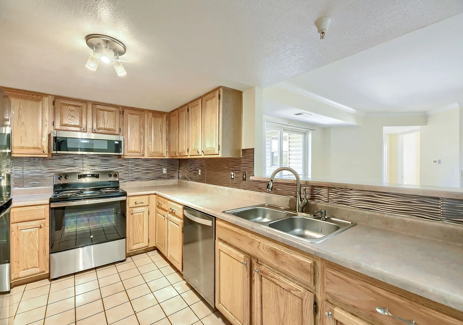 12208 W Dorado Pl — Photo 2