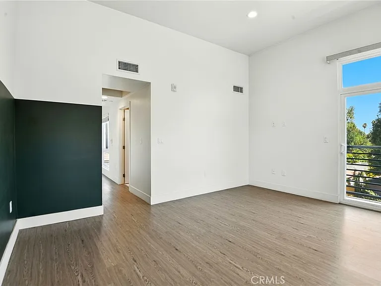 4461 Tujunga Ave #101 — Photo 19