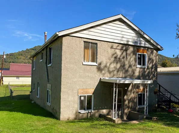 11642 Venable Ave, Chesapeake, WV 25315