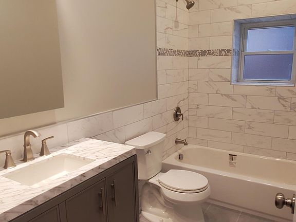 4th image of 2058 N California Ave #1R