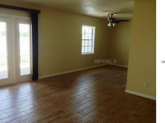 3rd image of 115 Pompano Dr SE APT B