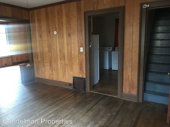4th image of 131 Clinton Ave