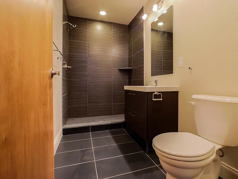 1300 Main St #201 — Photo 6