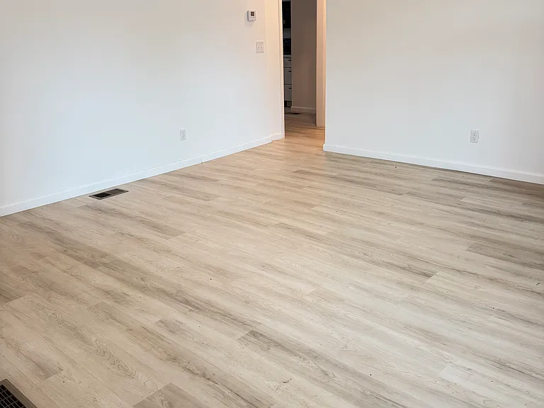 601 E Gum St #A — Photo 6