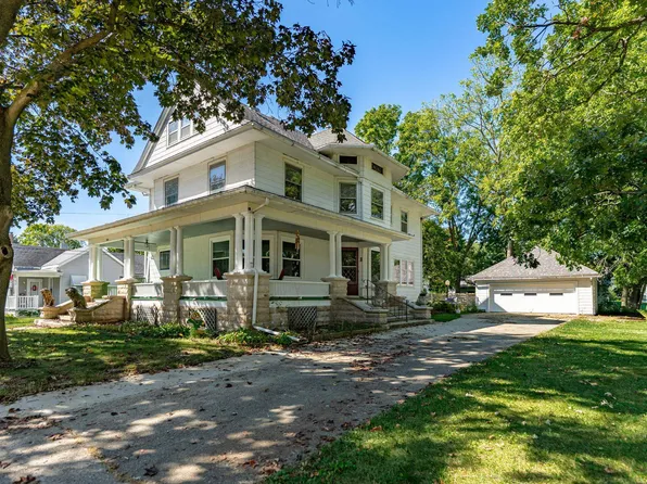 305 W Perry St, Belvidere, IL 61008