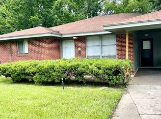 2546 College Dr, Baton Rouge, LA 70808