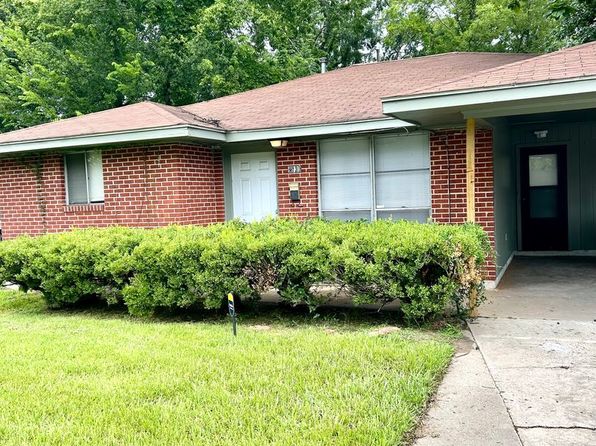 2546 College Dr