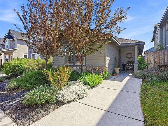 2nd image of 240 NW 30th St