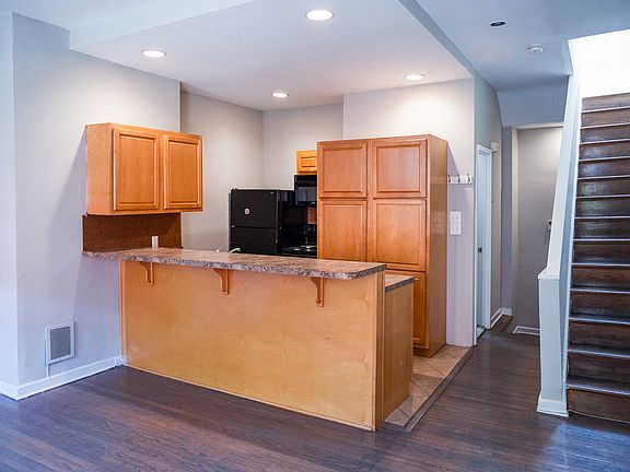 2nd image of 3926 Pine St Floor 2