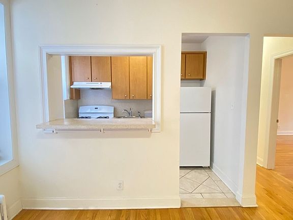 4th image of 43-15 45th St #D